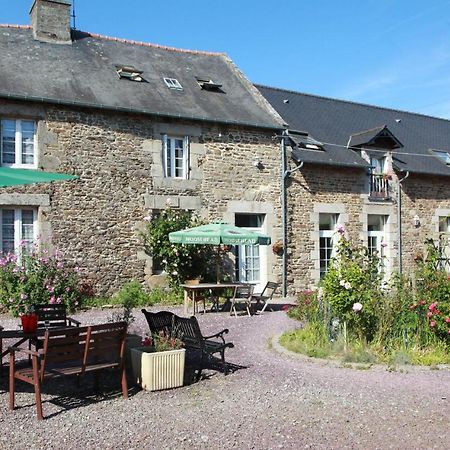 Hotel La Québécoise Dinan Esterno foto