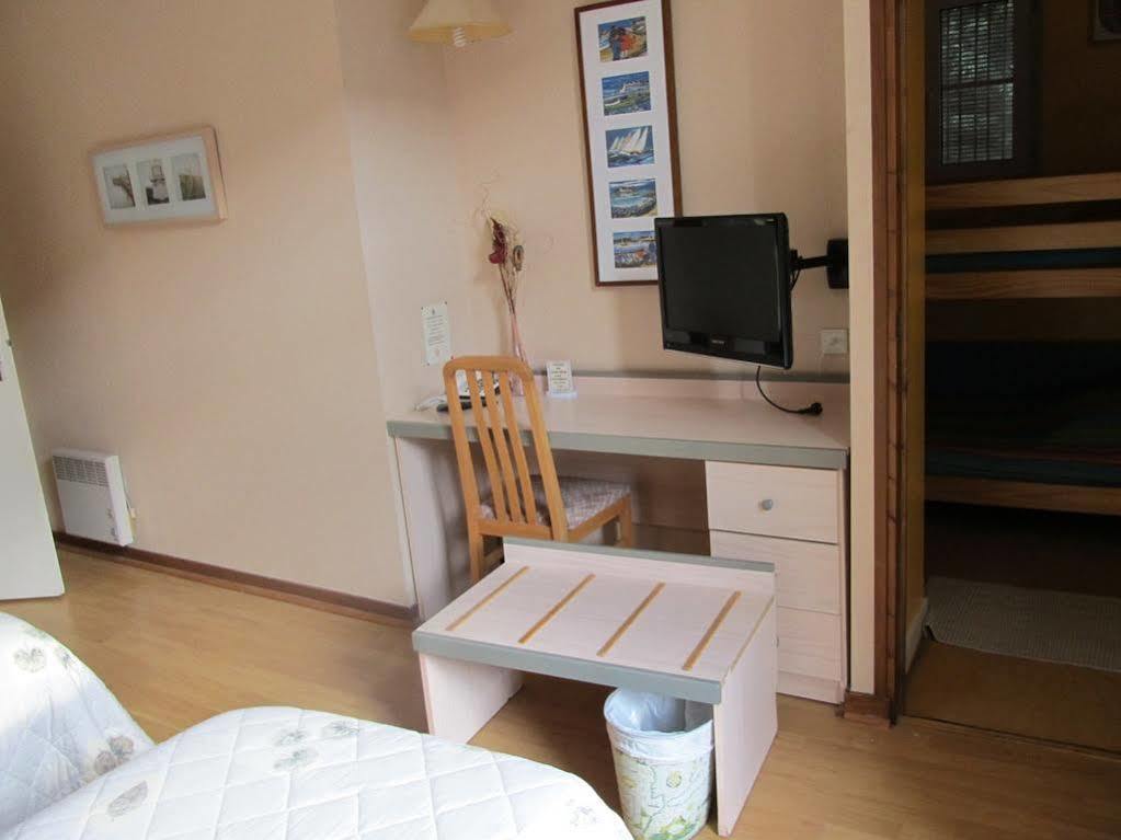 Hotel La Québécoise Dinan Esterno foto